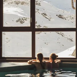 https://le-hameau-du-kashmir.hotels-rhonealpes.com